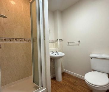 2 bedroom flat to rent - Photo 6