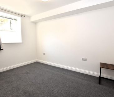 1 bedroom Flat To Let - Photo 5