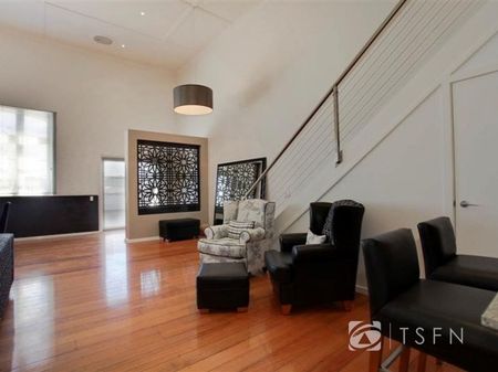 FULLY FURNISHED - AVAILABILIE JULY 2026 - Photo 3