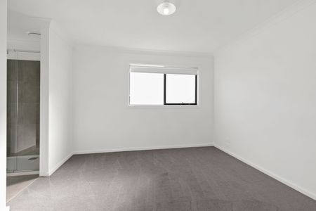 Low Maintenance Living! - Photo 3