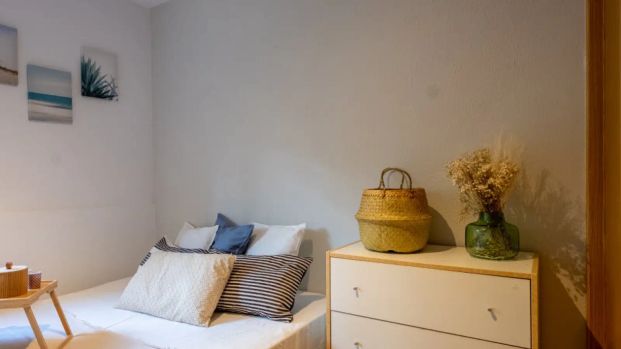 4-bedroom apartment for rent in Aluche, perfect for professionals and students - Photo 1