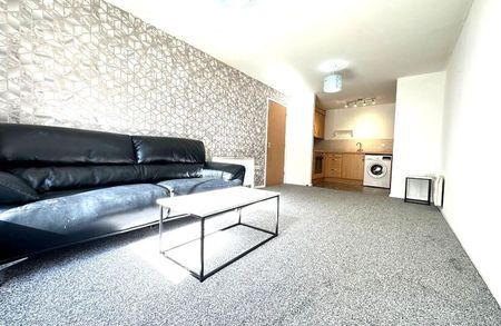 Lever Court, Blackburn, Lancs, BB2 7FH - Photo 2