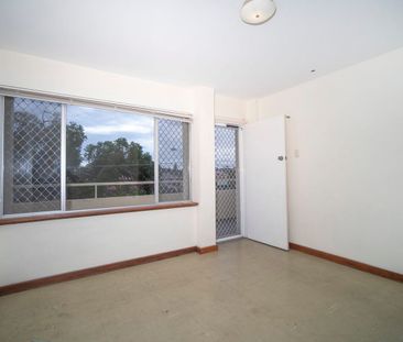 Spacious Apartment! - Photo 5