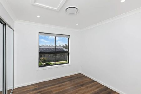 Spacious Home &vert; Ready to Move in - Photo 2