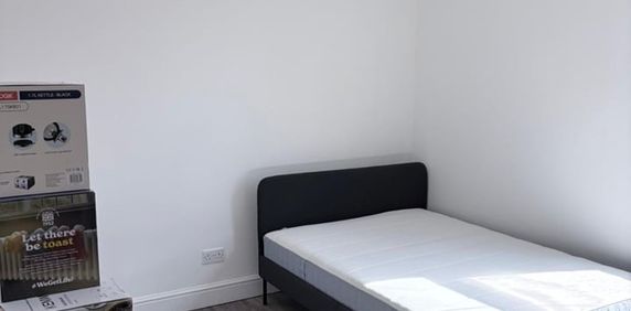 Room in a Shared House, Blenheim Street, BS5 - Photo 2