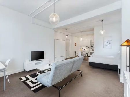 Living With Style - Photo 5