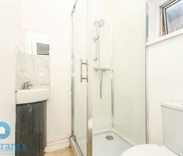 1 bed Shared House for Rent - Photo 2