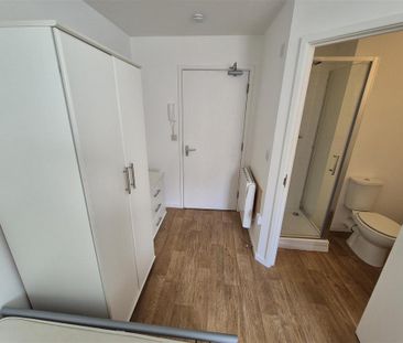 Studio to rent - Photo 4