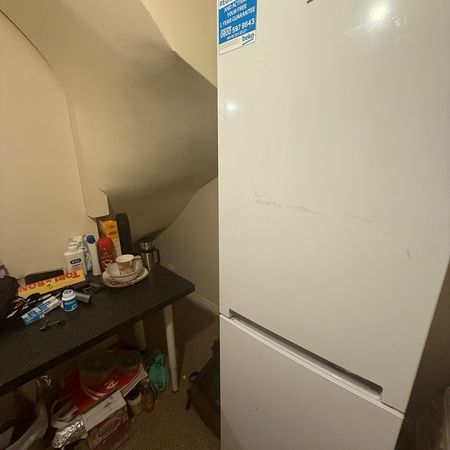 Room in a Shared House, Villiers Close, LU4 - Photo 4