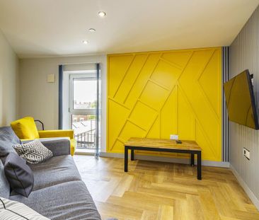 5 bedroom flat to rent - Photo 1