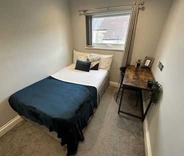1 bedroom in a house share to rent - Photo 4