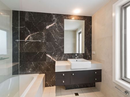 2B Sutherland Road ARMADALE - Photo 4