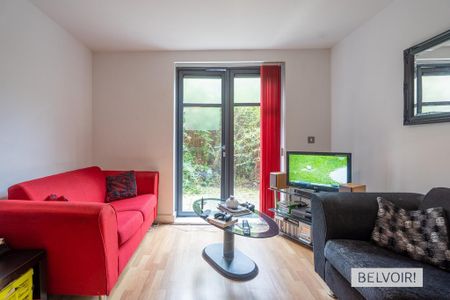2 bedroom flat to rent - Photo 2