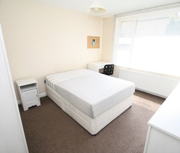 Clyde Gardens, Bath - Photo 1