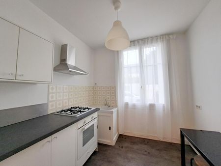 Location Appartement 1 pièce 25m² TOURS 37000 - Photo 2