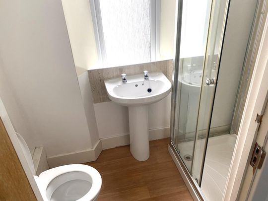 Grove House, Plymouth - Photo 1