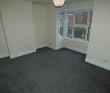 3 bed Terraced - To Let - Photo 2