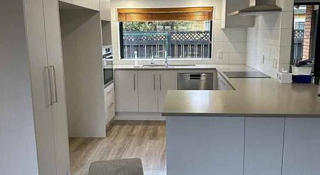 Large family home - Photo 5