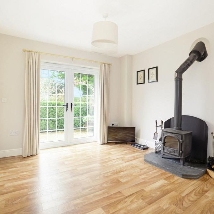 2 bedroom cottage to rent - Photo 1