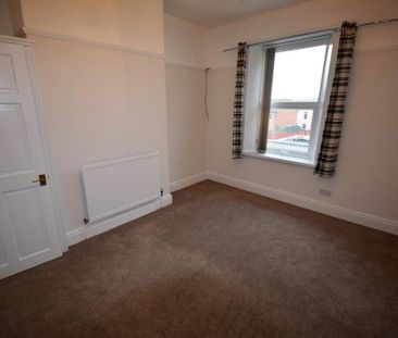 4 bedroom terraced house to rent - Photo 4