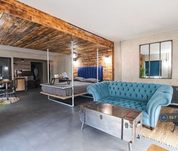 1 bedroom flat to rent - Photo 1