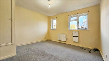 Meadowbrook Close, Colnbrook, Slough, SL3 0PA - Photo 5