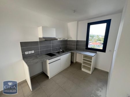 Location Appartement 2 pièces 55m² LE TAMPON 97430 - Photo 3
