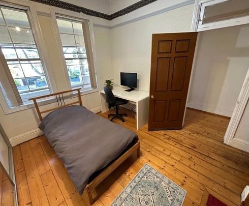 Hurstville Grove - Photo 1