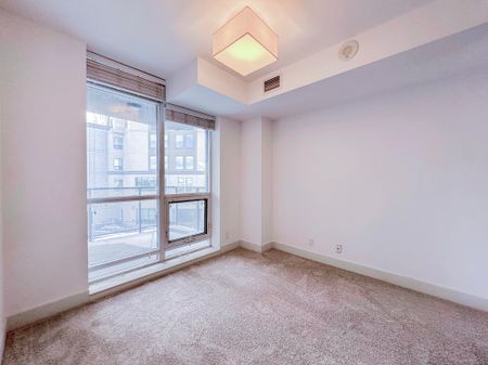 Contemporary Apartment With Parking & Storage Included - Photo 3