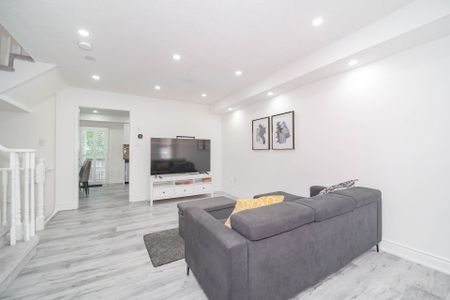 For Lease - 211 Andona Crescent Unit# Main Floor, Toronto, Ontario - Photo 5