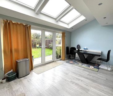 3 bedroom detached house to rent - Photo 3