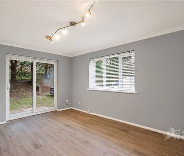 Birchend Close, South Croydon, CR2 7DS - Photo 2