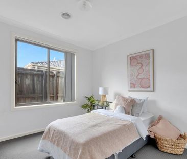 Modern Family Home for Comfortable Living - Photo 2