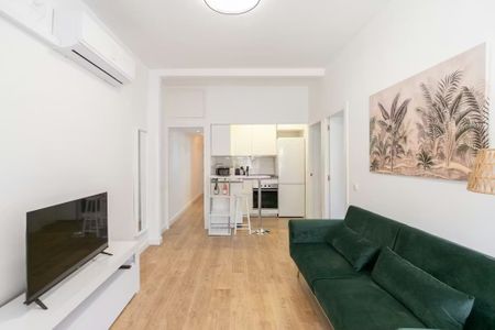 Travessia de Sant Antoni, Barcelona, Catalonia 08012 - Foto 4