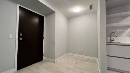 For Lease - 2221 Yonge Street Unit# 1410, Toronto, Ontario - Photo 2