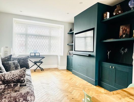 3 bedroom semi-detached house to rent - Photo 1