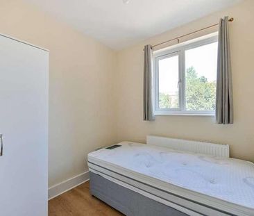 London Road, Isleworth, TW7 - Photo 3