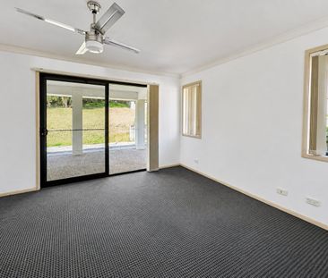 Spacious Family Home in a Convenient Location - Photo 4
