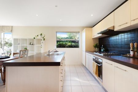 Classic Design – Contemporary Comfort - Photo 4