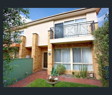 2/1 Ashburn Grove, Ashburton VIC 3147 - Townhouse For Rent | Domain - Photo 6
