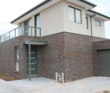 Quality Townhouse Living in a Desirable Parkside Location - Photo 4