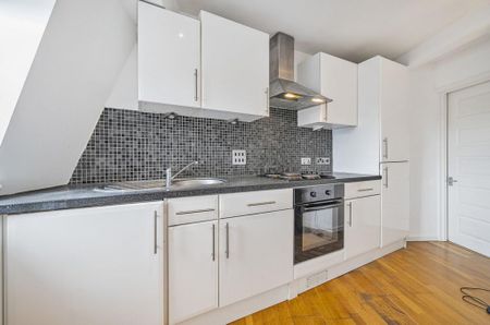 2 bedroom penthouse to rent - Photo 5