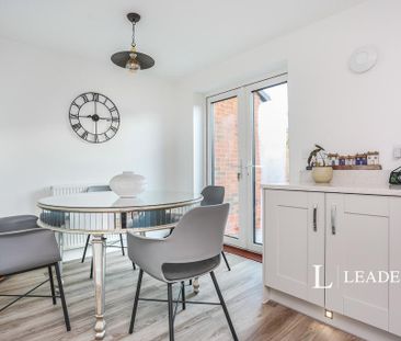 5 bedroom detached house to rent - Photo 3