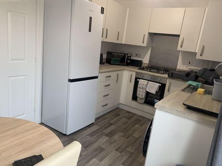 2 bedroom property to rent - Photo 5