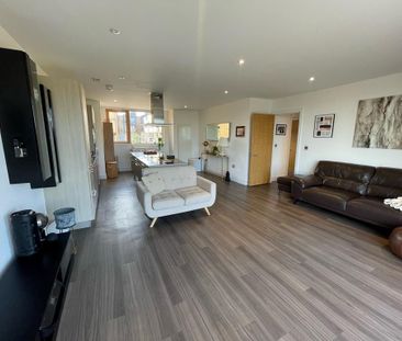 2 bedroom apartment to rent - Photo 2