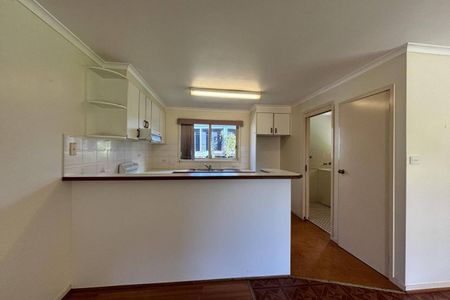 Cozy Coastal Home - Photo 5