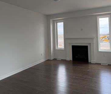 For Lease - 3429 Deepglade Path, Pickering, Ontario - Photo 4