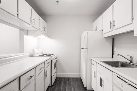 Cunard Court – Lowrise - 2 Bedroom - Photo 3