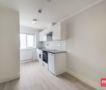 North End Road, London, NW11 - Photo 2