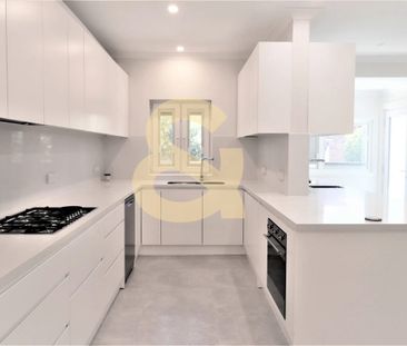 As New Luxurious Residence - Photo 5